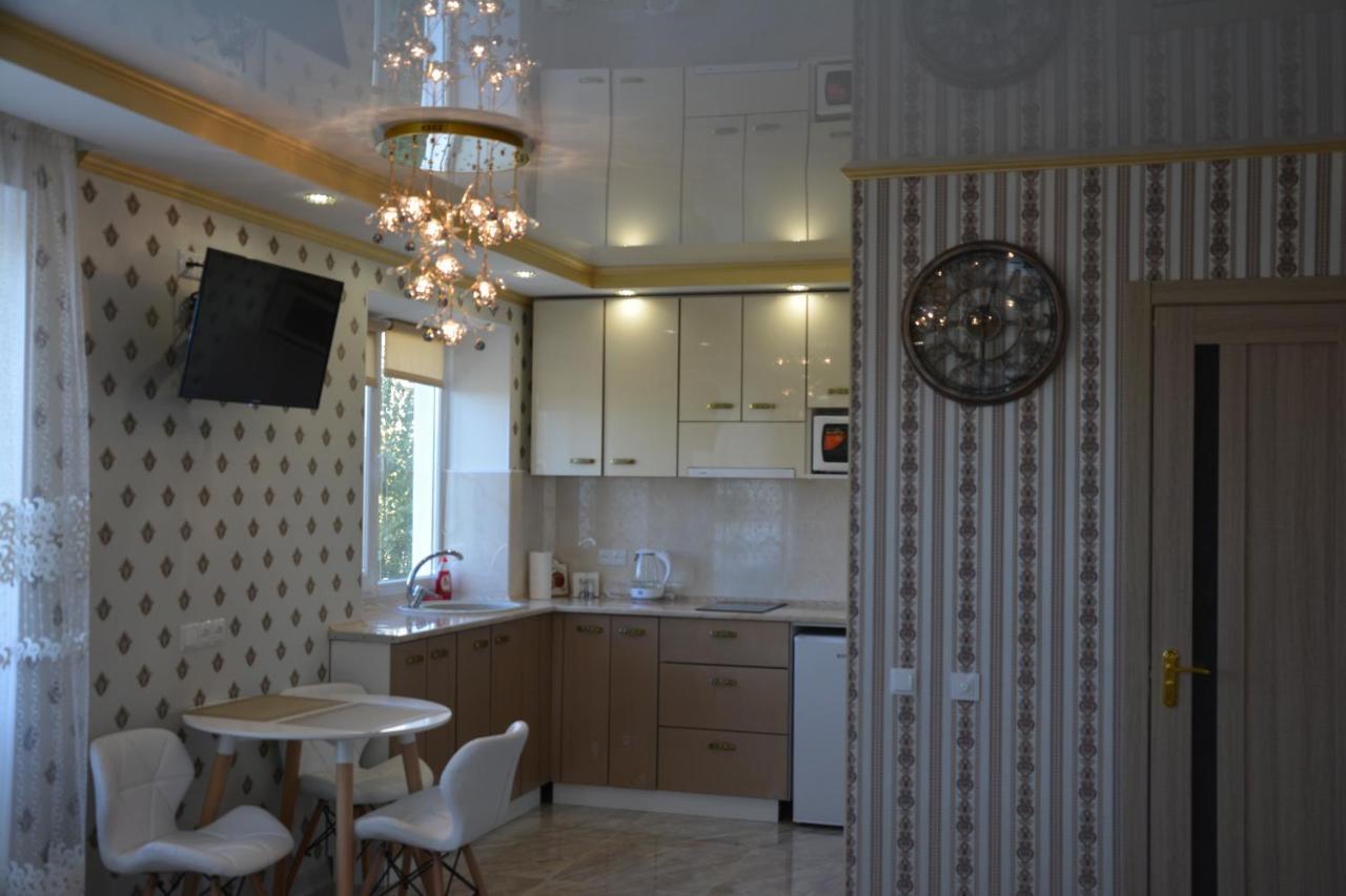 Apartaments On Preobrazhenskaya 8 โครโปนิตสกี ภายนอก รูปภาพ