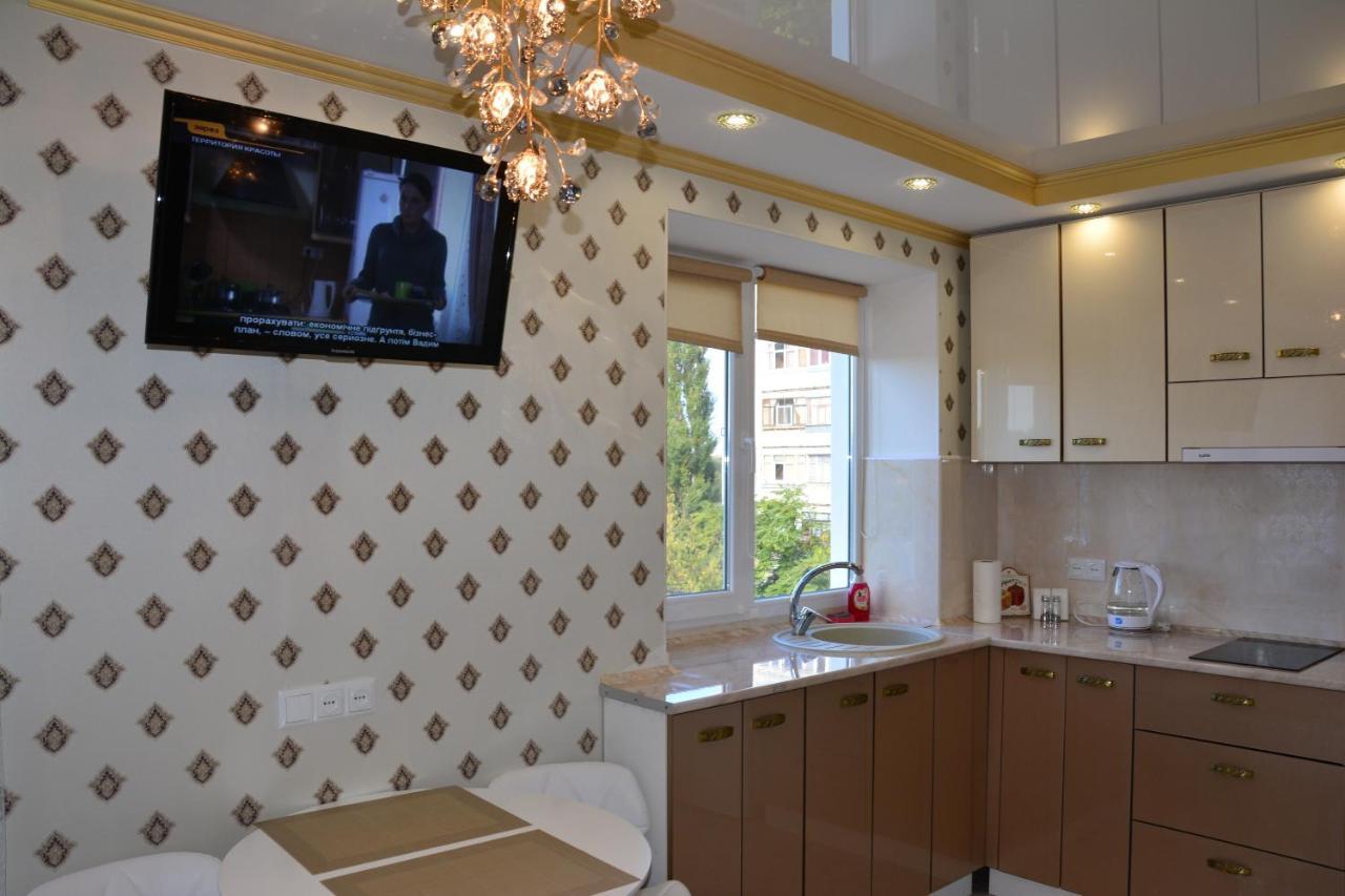 Apartaments On Preobrazhenskaya 8 โครโปนิตสกี ภายนอก รูปภาพ