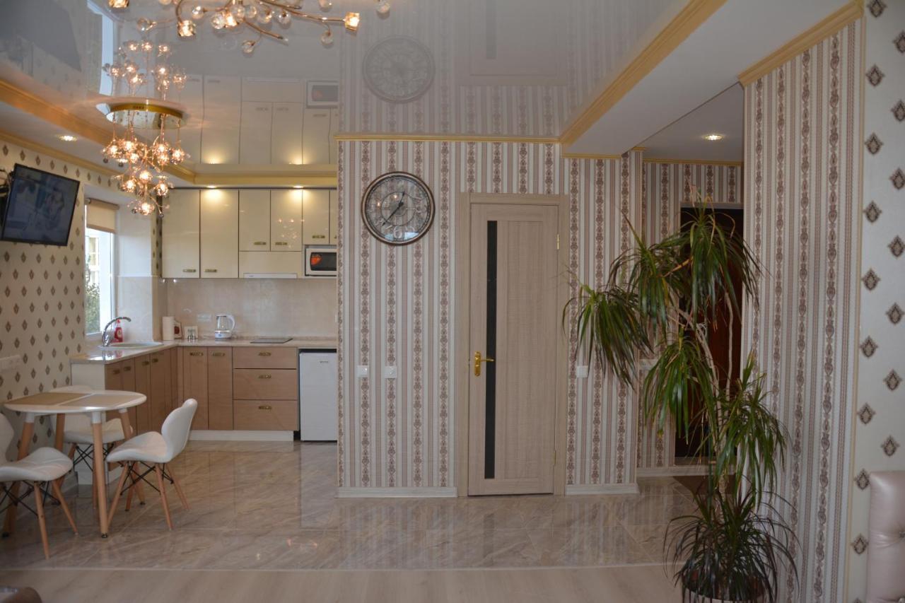 Apartaments On Preobrazhenskaya 8 โครโปนิตสกี ภายนอก รูปภาพ