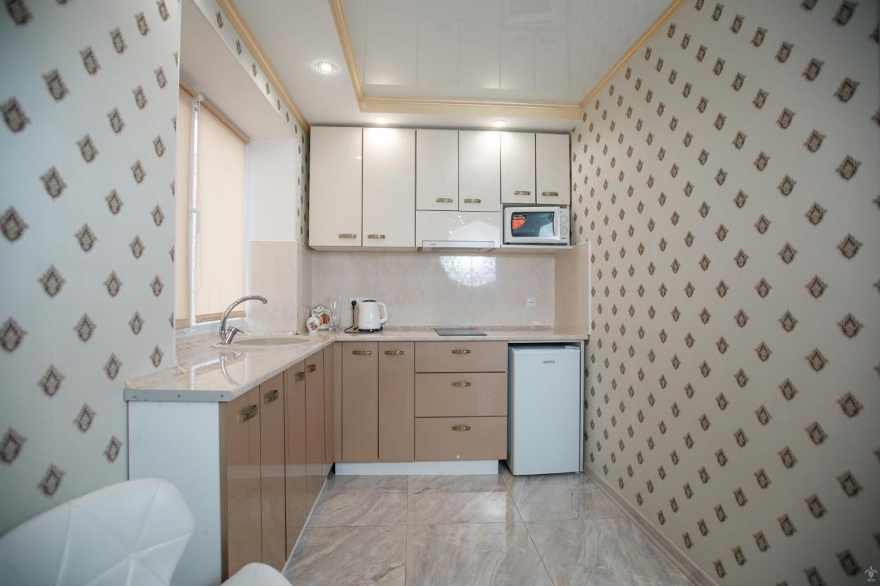 Apartaments On Preobrazhenskaya 8 โครโปนิตสกี ภายนอก รูปภาพ
