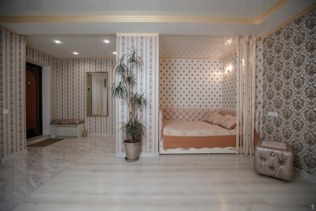 Apartaments On Preobrazhenskaya 8 โครโปนิตสกี ภายนอก รูปภาพ